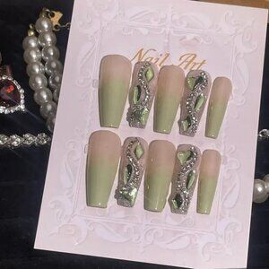 Handcrafted Press-on Nail Set